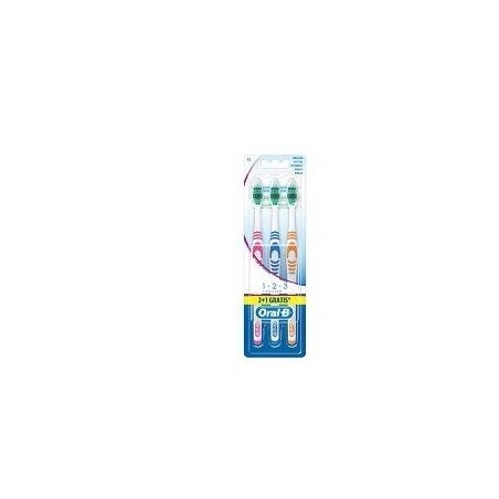 Procter & Gamble Oralb 123 Classic Care Spazzolino Manuale 3 Pezzi